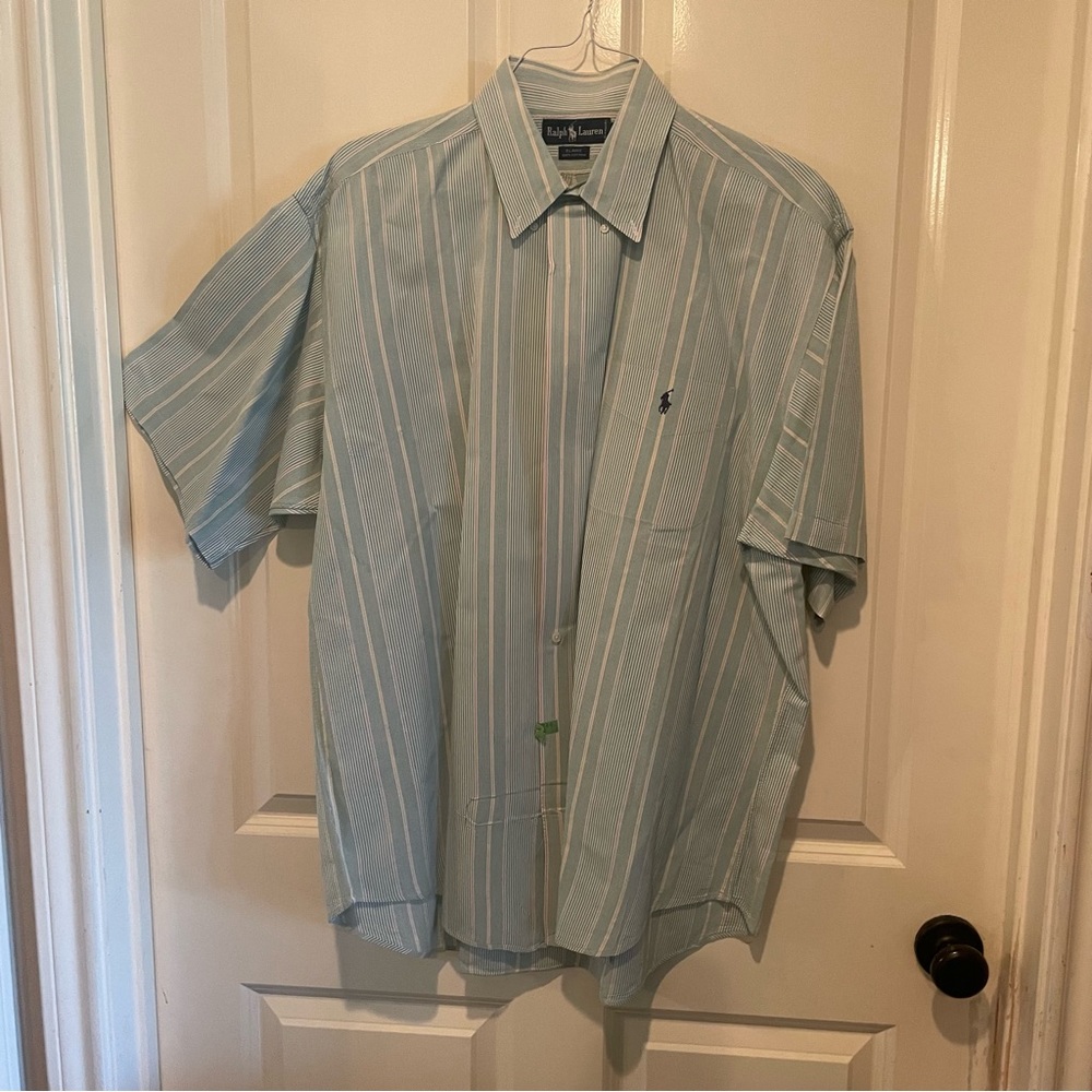 Men’s short sleeve shirt size XL